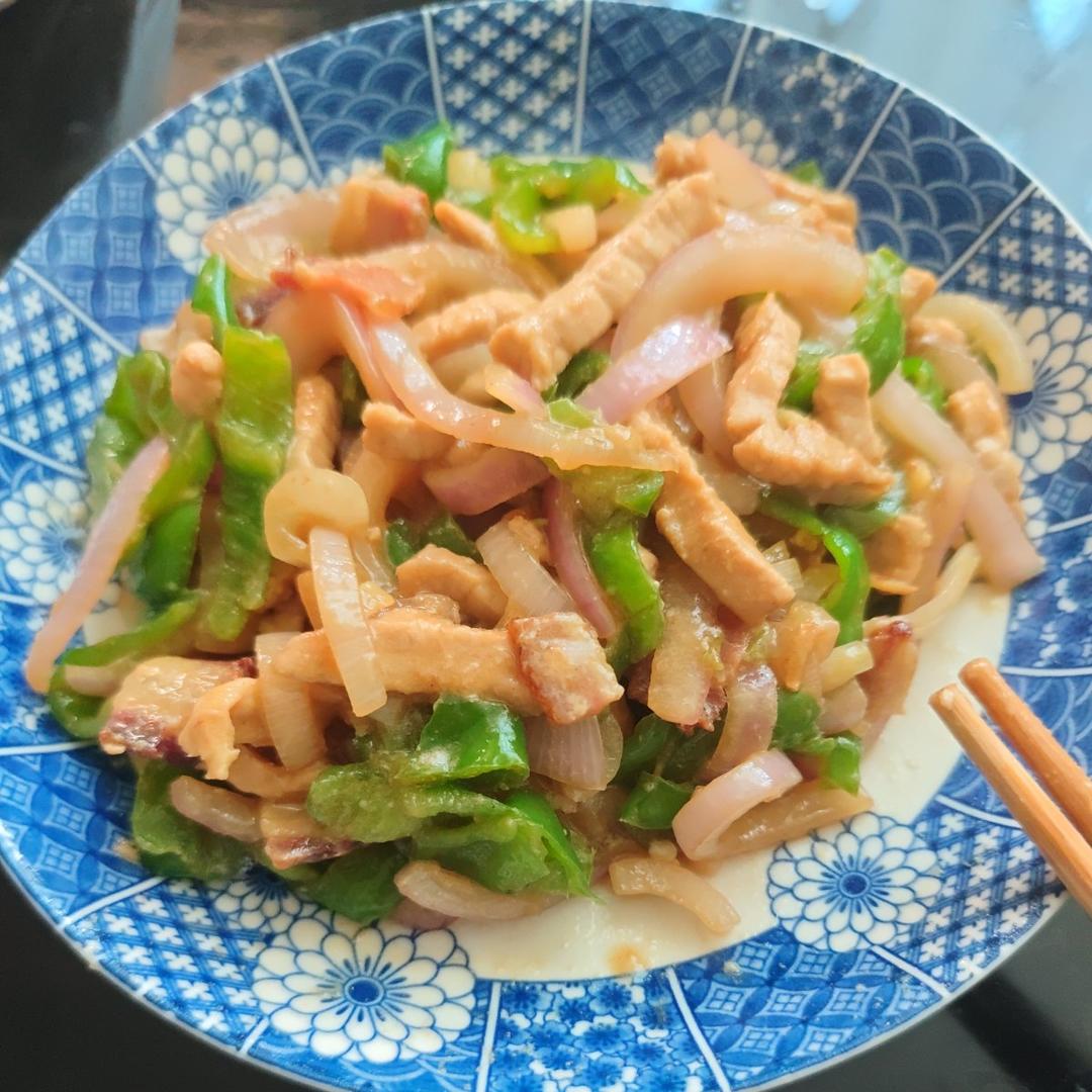 下饭菜：洋葱青椒炒肉片
