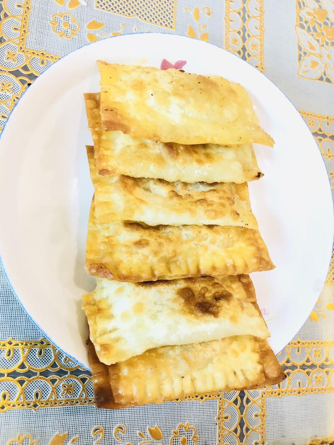 【简易香蕉派】只要3分钟 馄饨皮变高级甜品