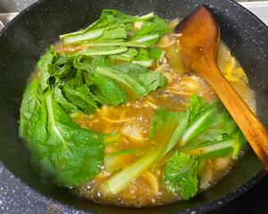 美味营养的减脂番茄菌菇青笋龙利鱼的做法 步骤5