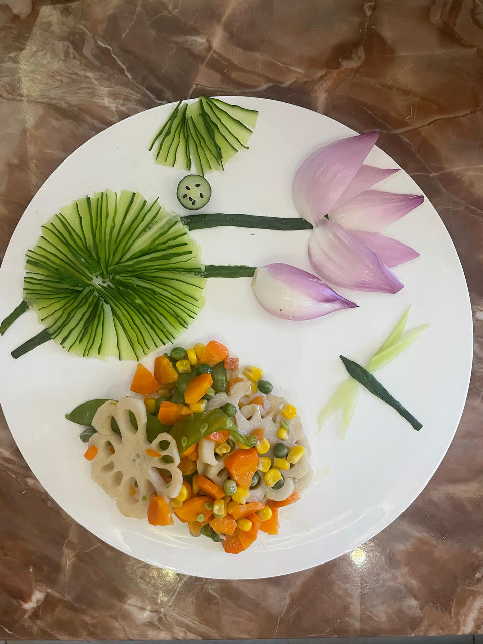 堪比五星⭐大厨的【荷塘小炒】