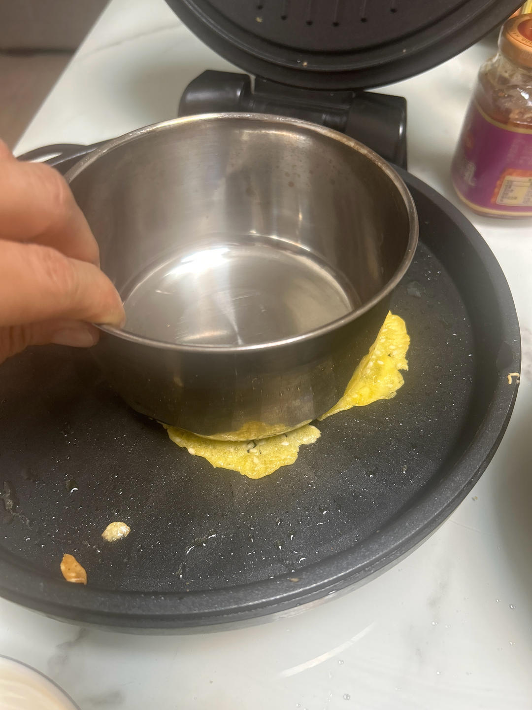 鸡蛋卷，平底锅就能做，酥到掉渣