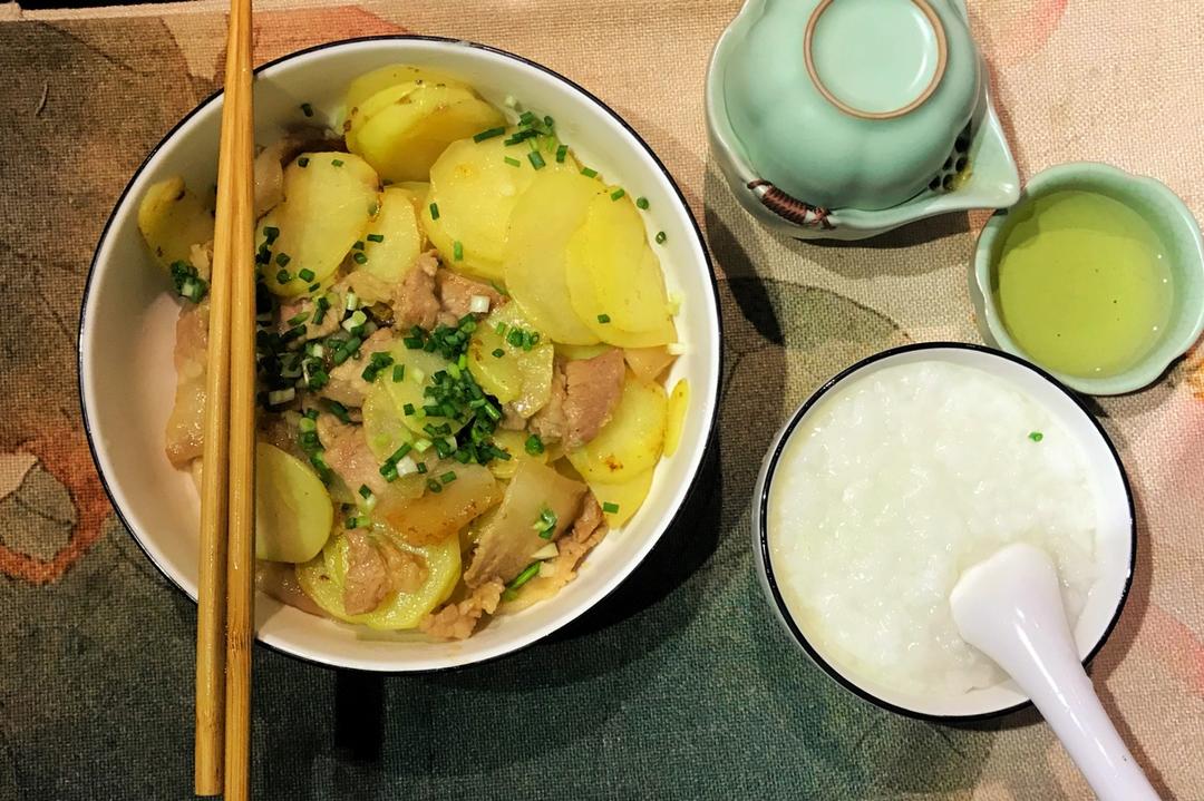 土豆片炒肉