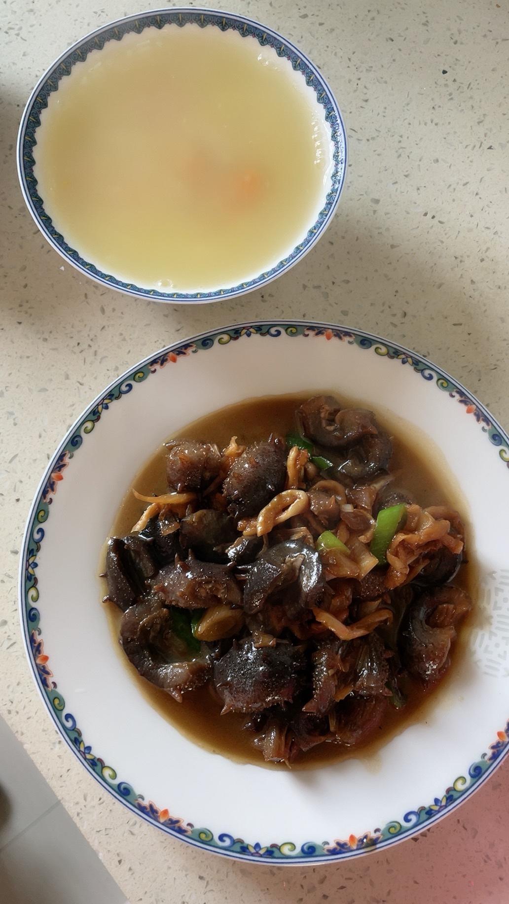 萝卜干烧海参的做法