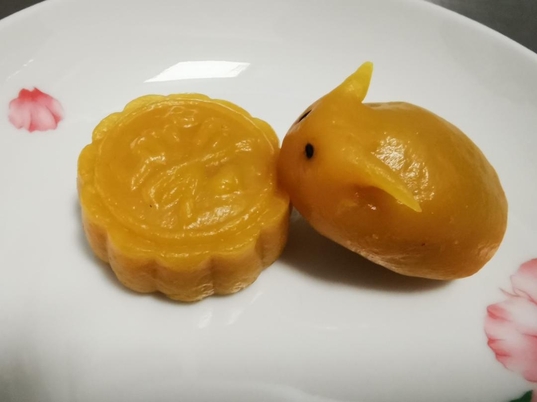 蒸着吃的南瓜冰皮月饼