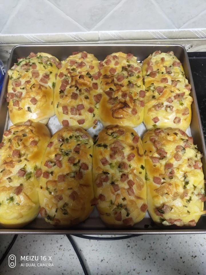 香葱火腿肉松面包
