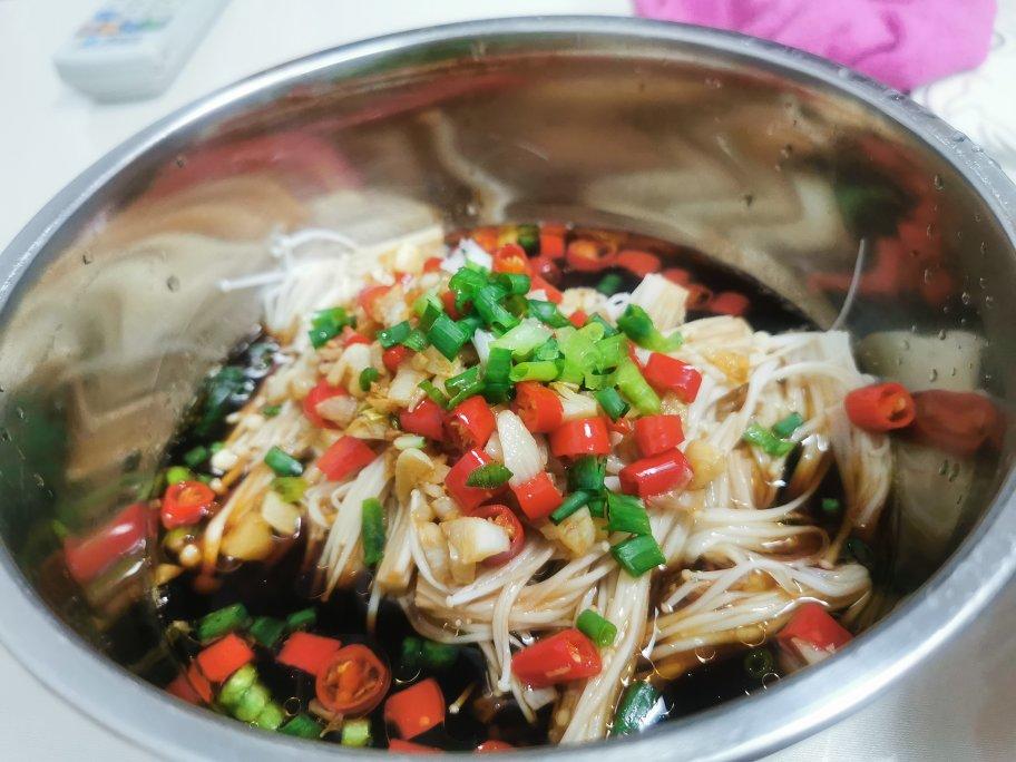 凉拌金针菇