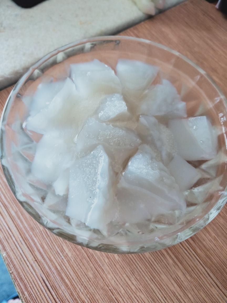 菜谱 夏日凉品——水晶糕         对于兰溪人而言,水晶糕不仅是传统