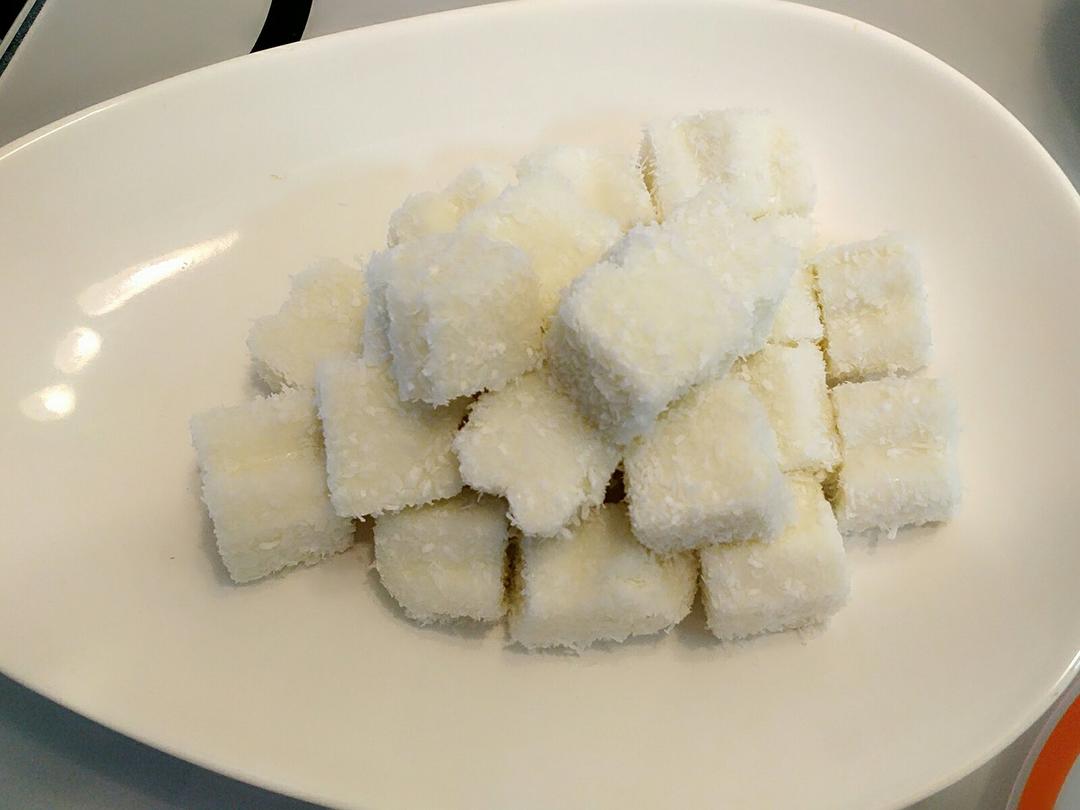 完胜85度C牛奶椰丝小方