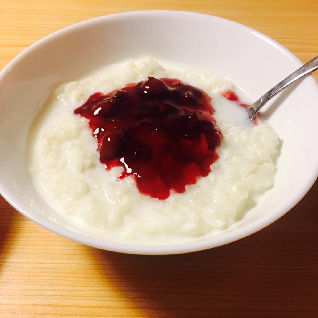 牛奶米布丁