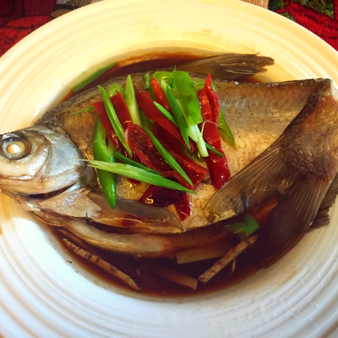coolestice做的清蒸鳊鱼 蒸鱼豉油自已配--转载自《圆猪猪的小厨房》