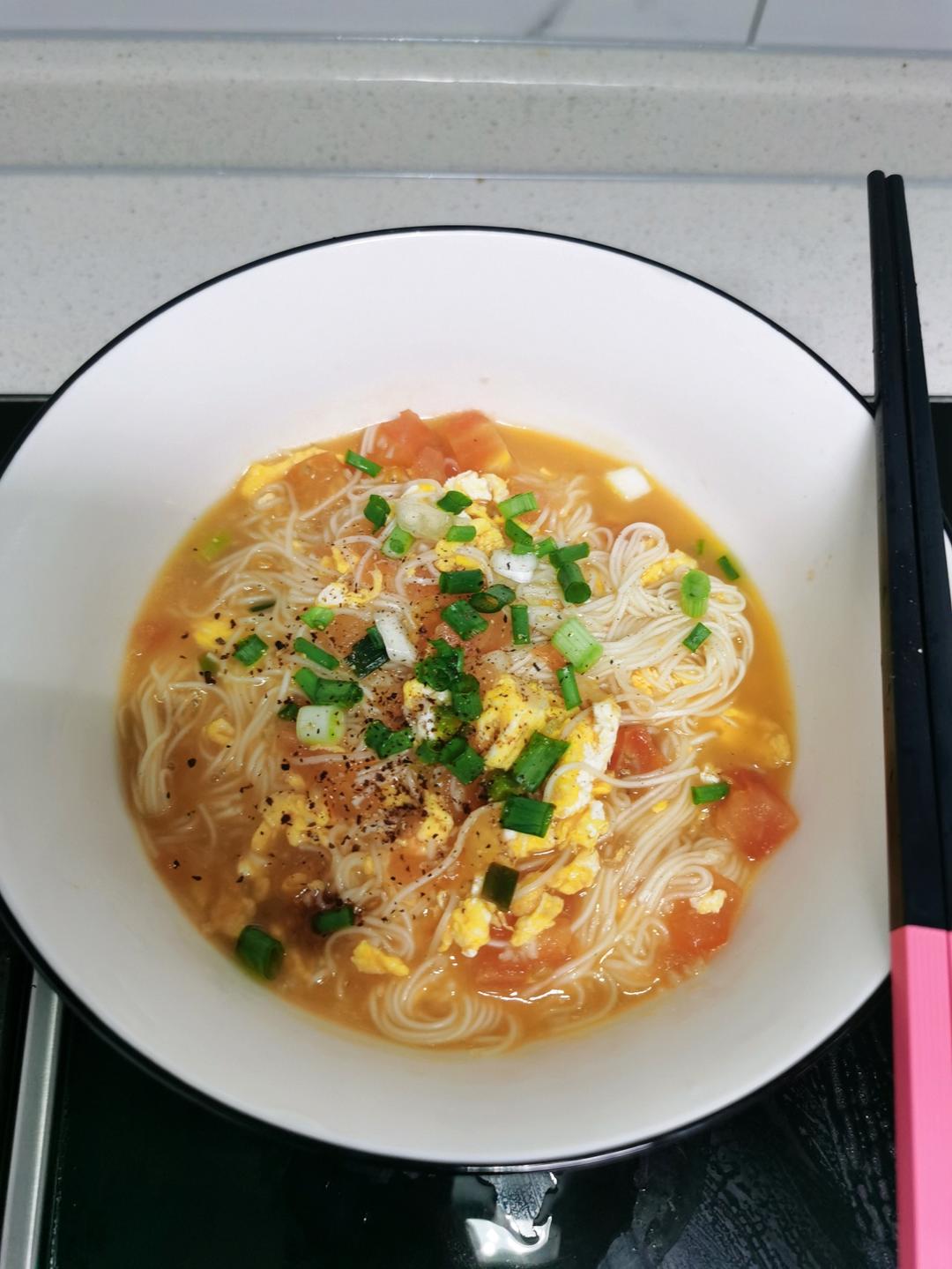 恨不得抱着锅舔的番茄鸡蛋面