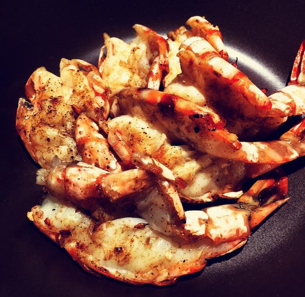 蒜蓉盐焗牛油虾
