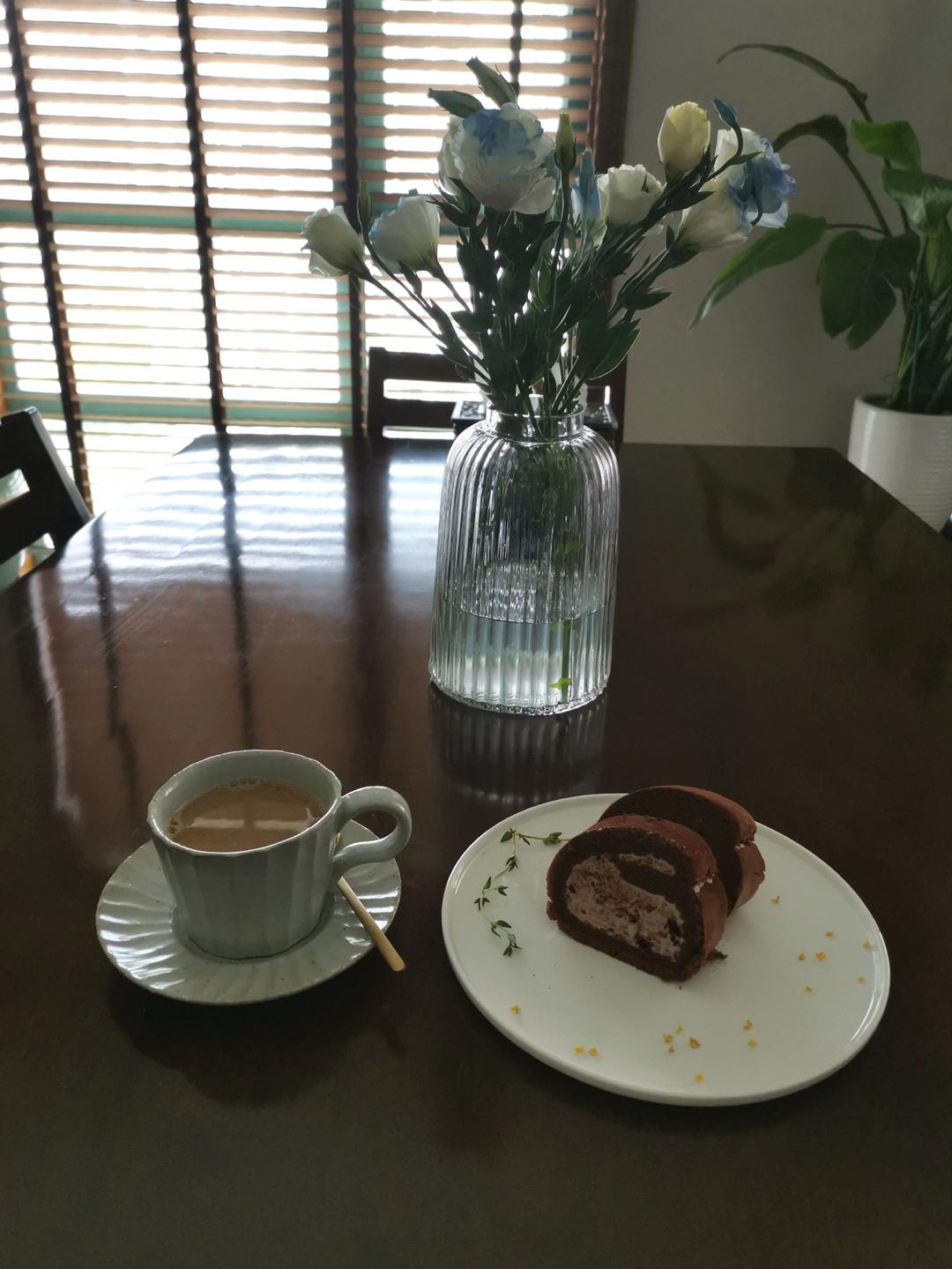 超好吃—摩卡可可奥利奥咸奶油蛋糕卷