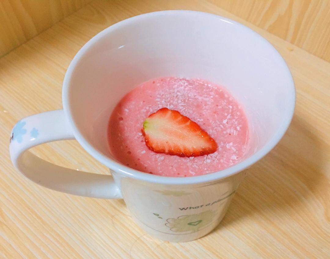 草莓椰蓉酸奶昔