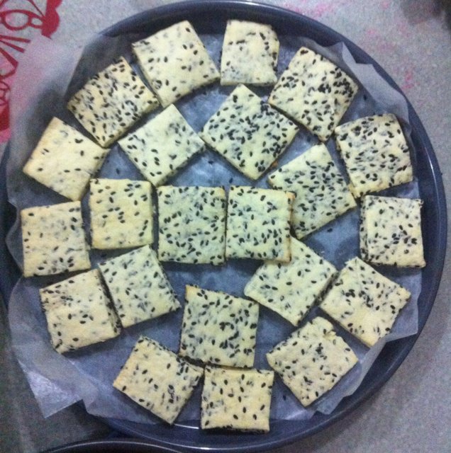 黑芝麻咸香饼干