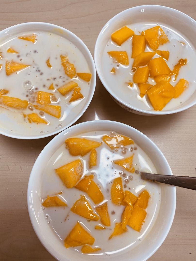 小美30分钟做芒果西米露