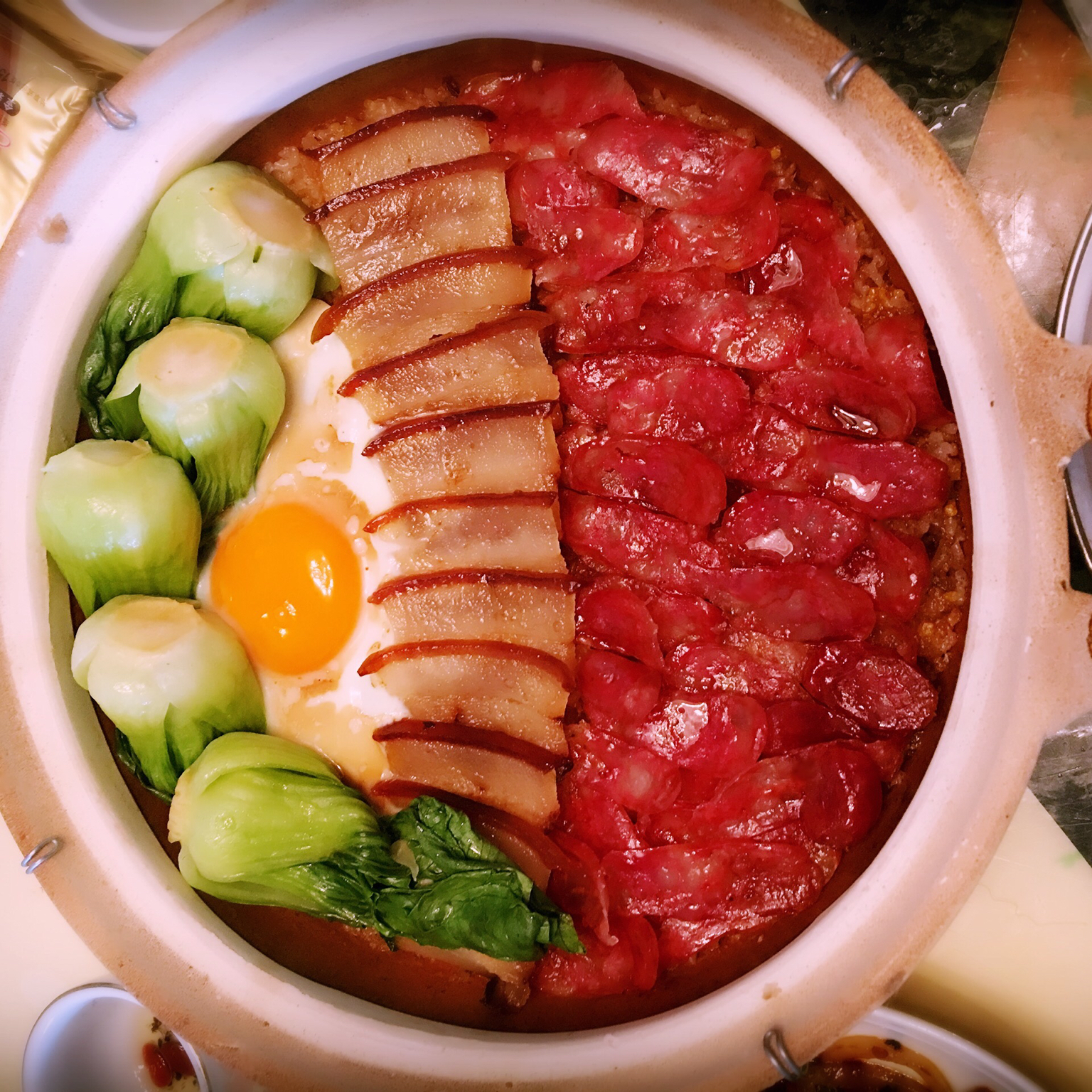 香菇滑鸡煲仔饭