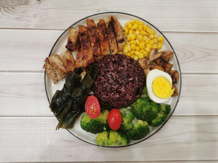 酷炫屌炸天好吃的煎鸡胸肉（香蒜蜂蜜煎鸡胸肉）