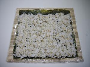 藜麦三文鱼寿司卷的做法 步骤5
