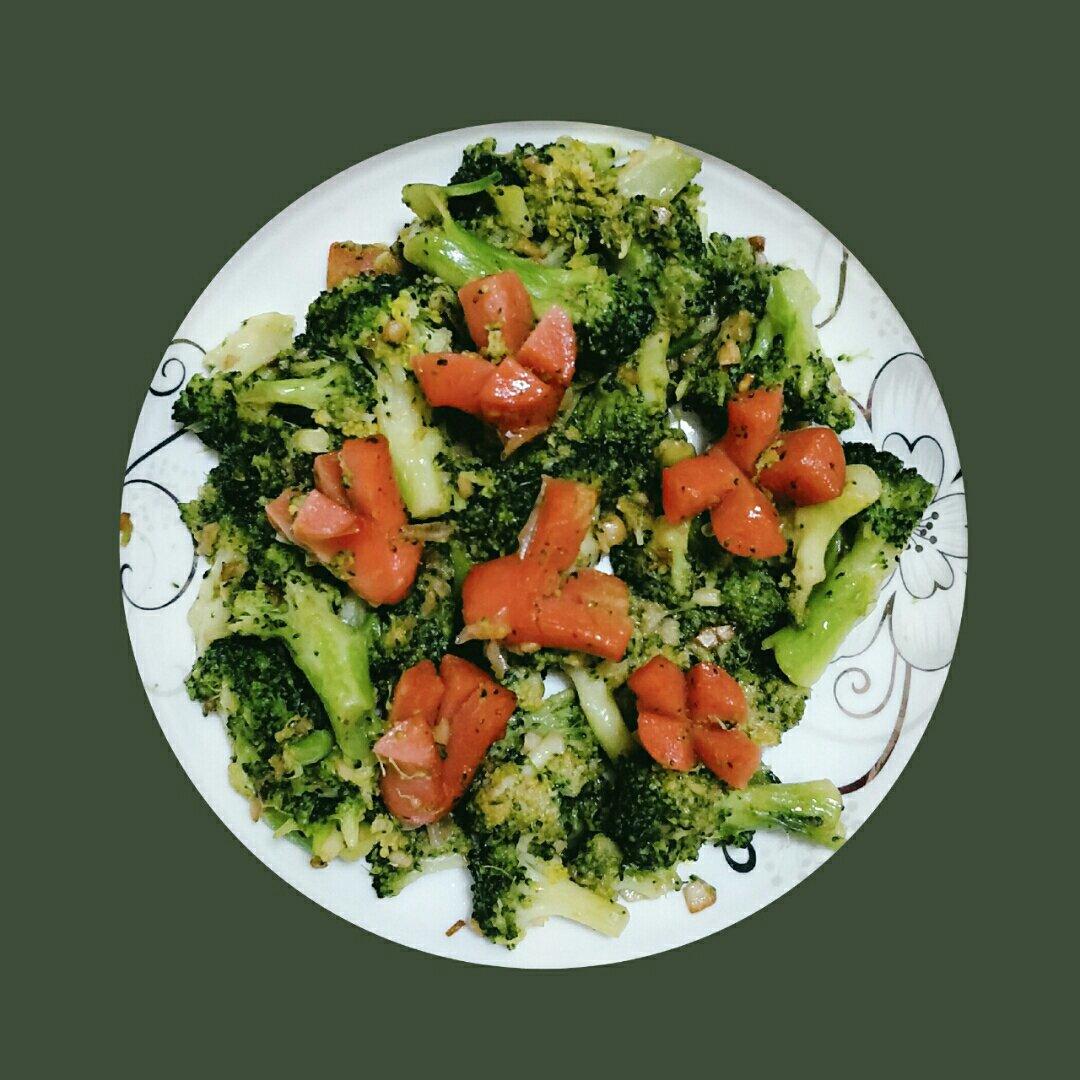 蒜香西兰花炒脆皮肠