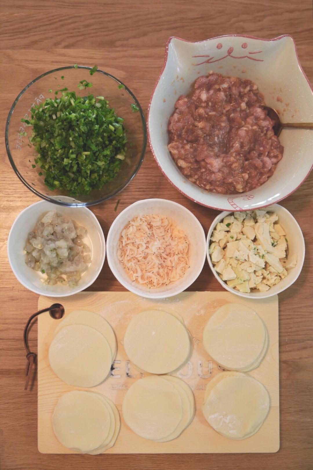 芹菜虾米豆腐水饺的做法 步骤1