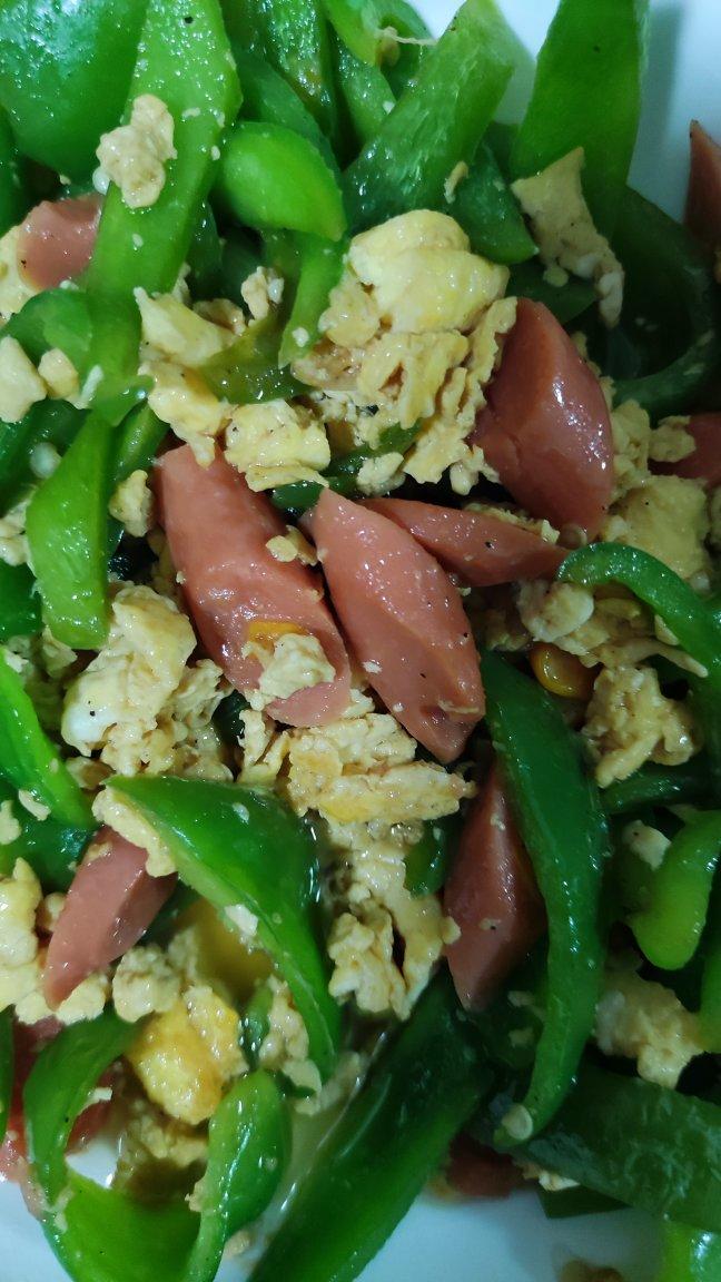 超级下饭的青椒火腿炒鸡蛋