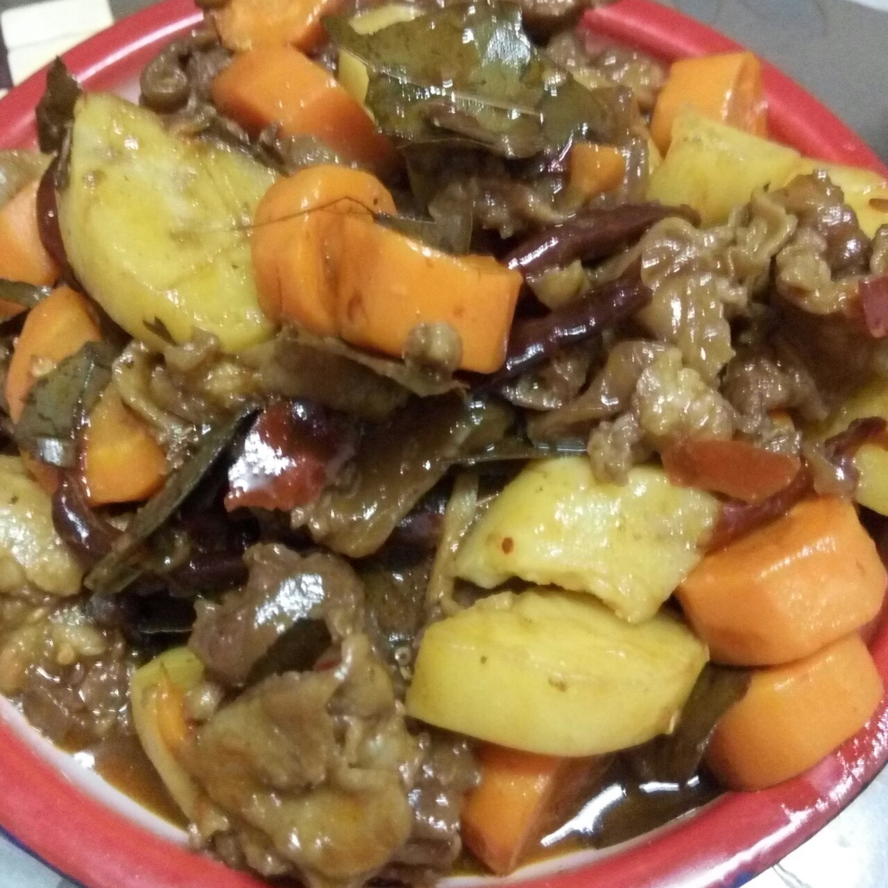胡萝卜土豆烧牛腩