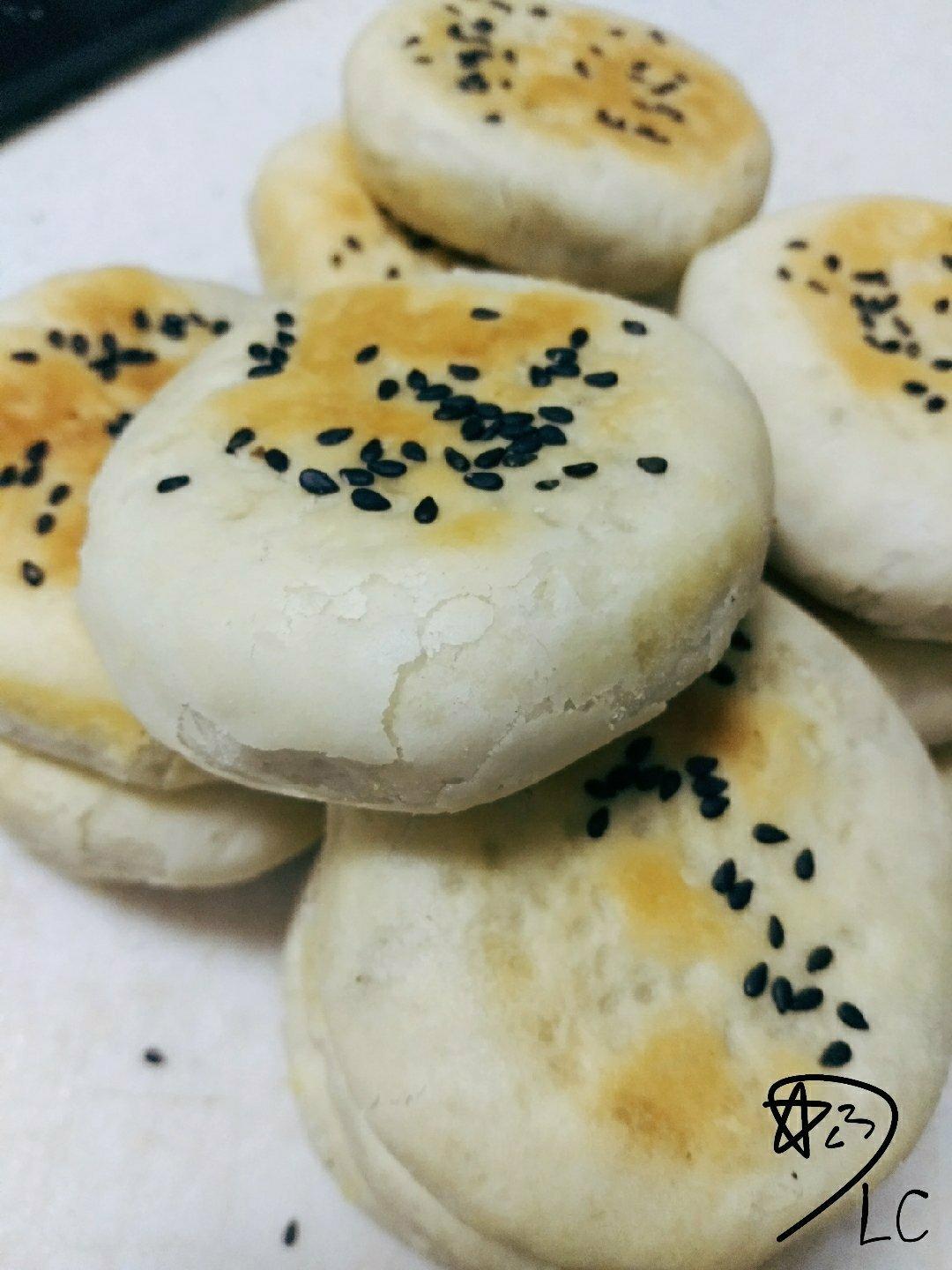 不用烤箱也酥酥的红豆饼