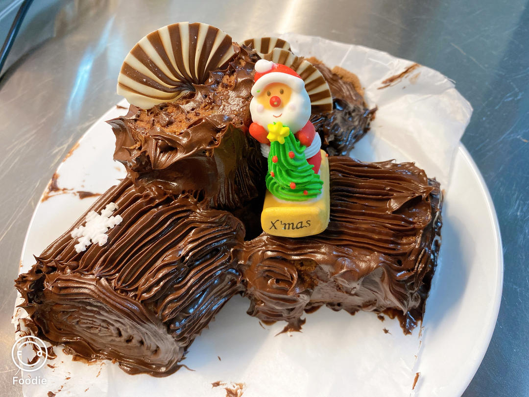 超好吃的圣诞节树干蛋糕叫树桩蛋糕也可哈