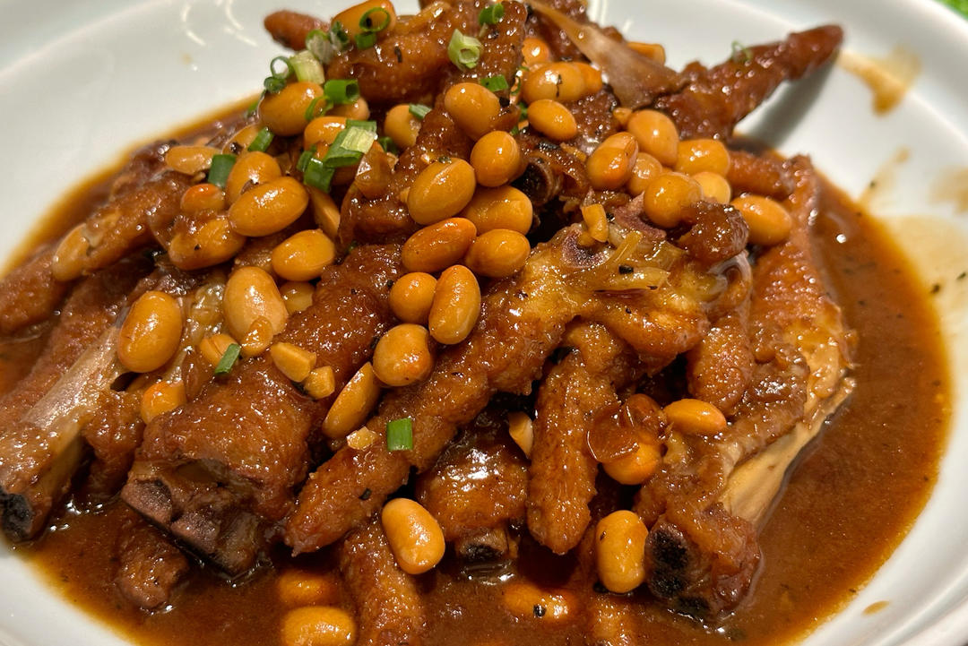 奥尔良烧烤酱鸡爪