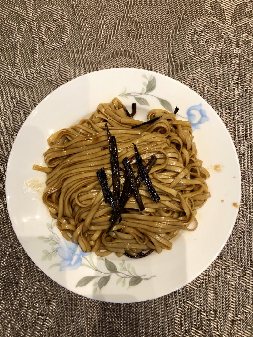 葱油拌面Spring Onion Noodles