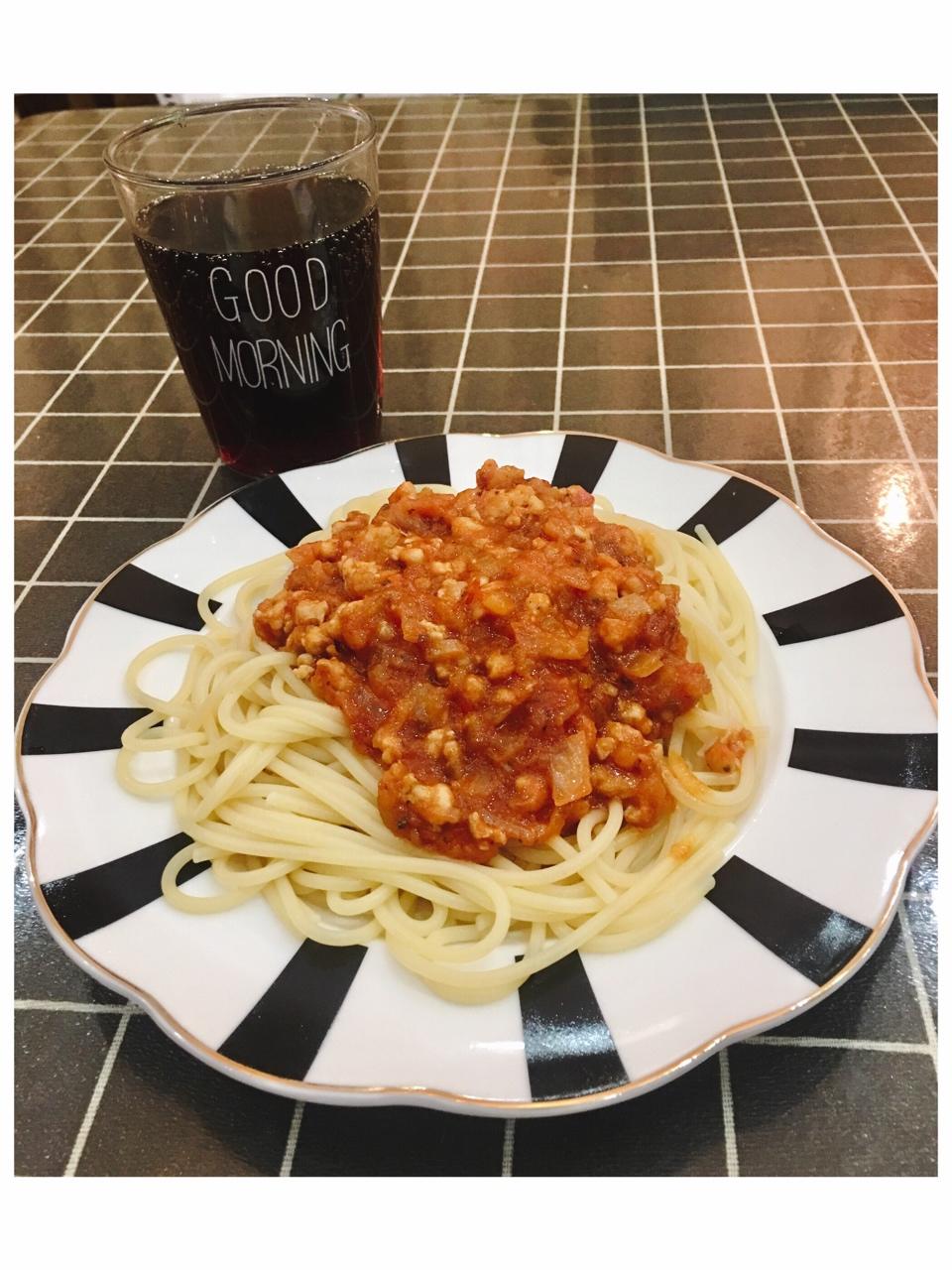 番茄肉酱意大利面