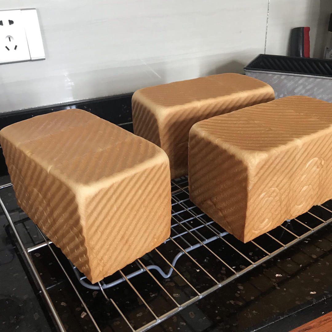 升级版奶香手撕吐司