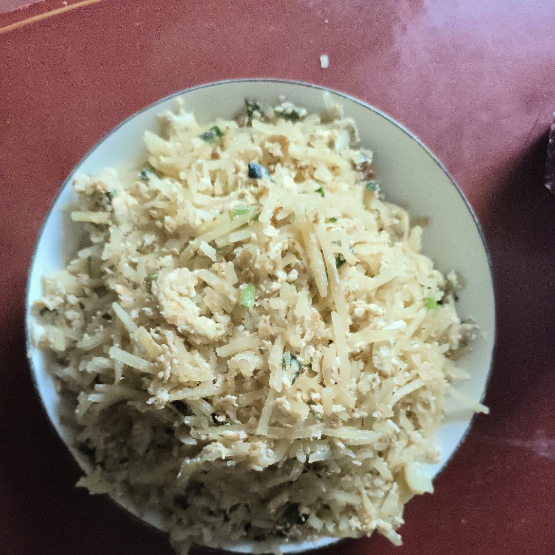 土豆炒鸡蛋