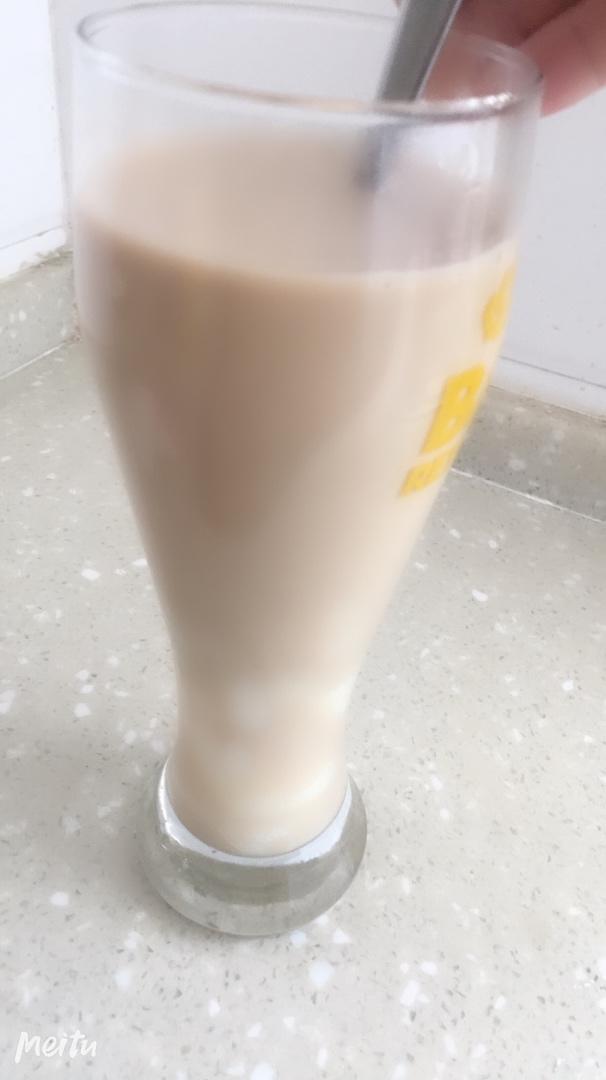 浓浓的锅煮奶茶