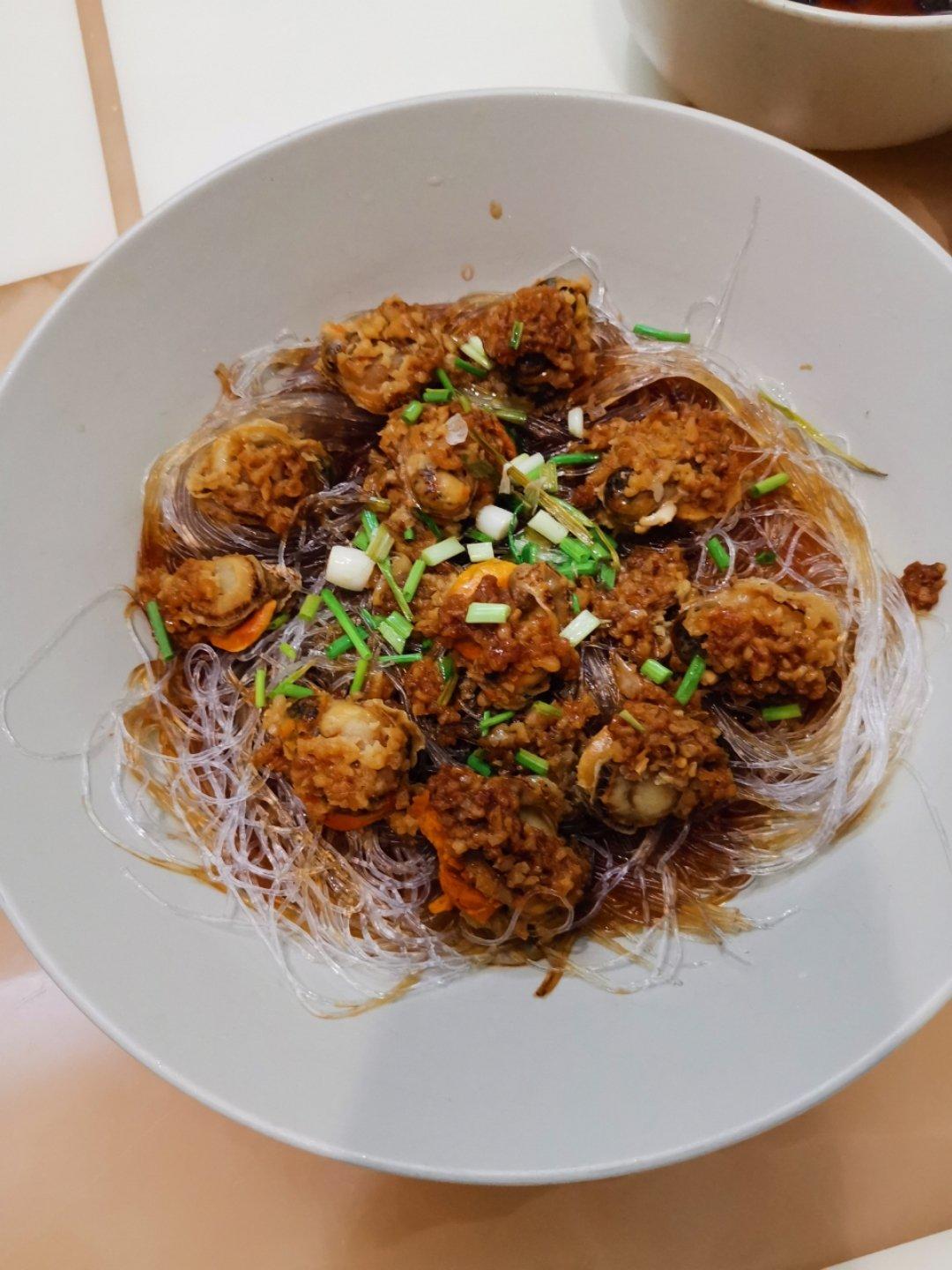 蒜蓉粉丝蒸扇贝