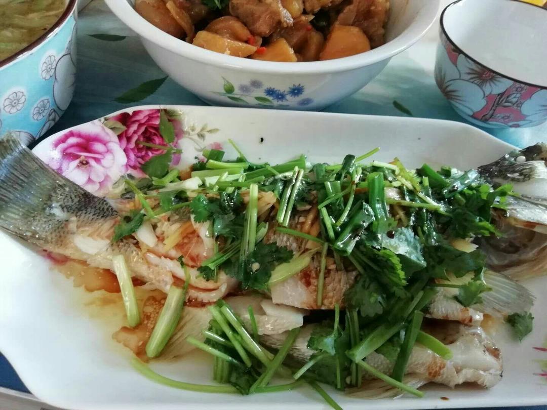 清蒸鲈鱼
