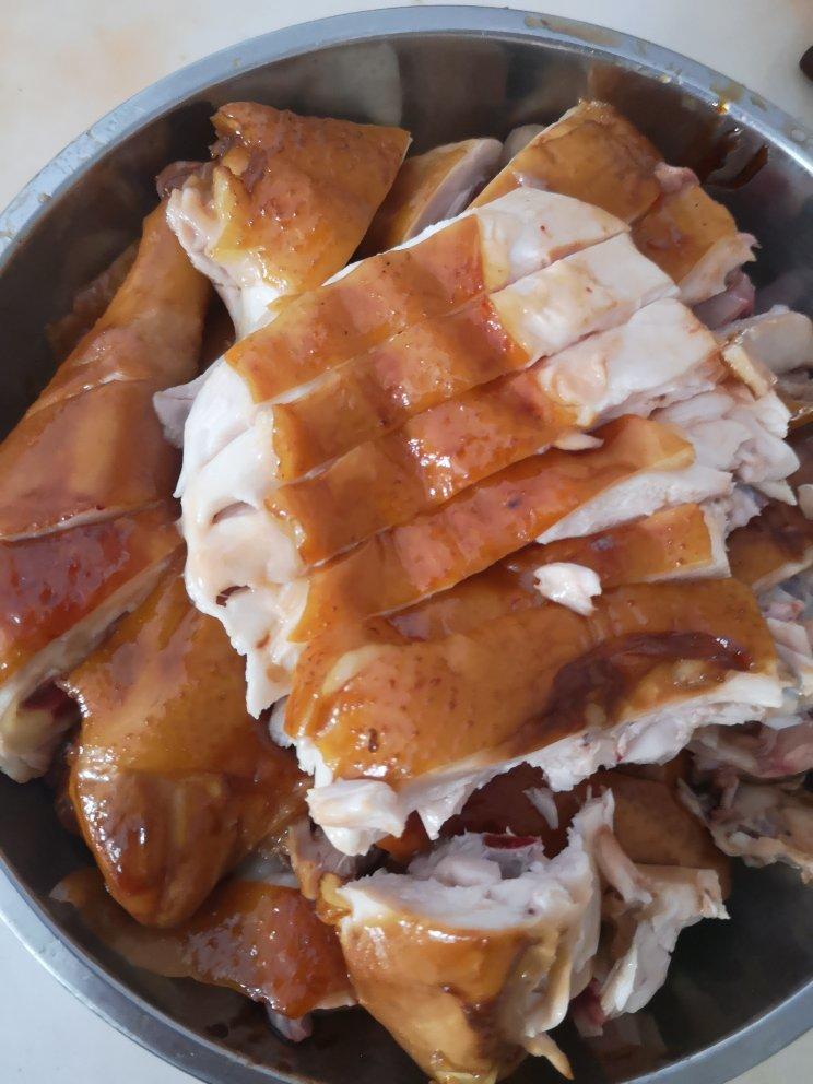 皮爽肉嫩～～酱油鸡🐔