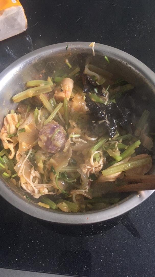 比麻辣烫好吃百倍的麻辣拌，浓郁鲜香麻辣又上瘾