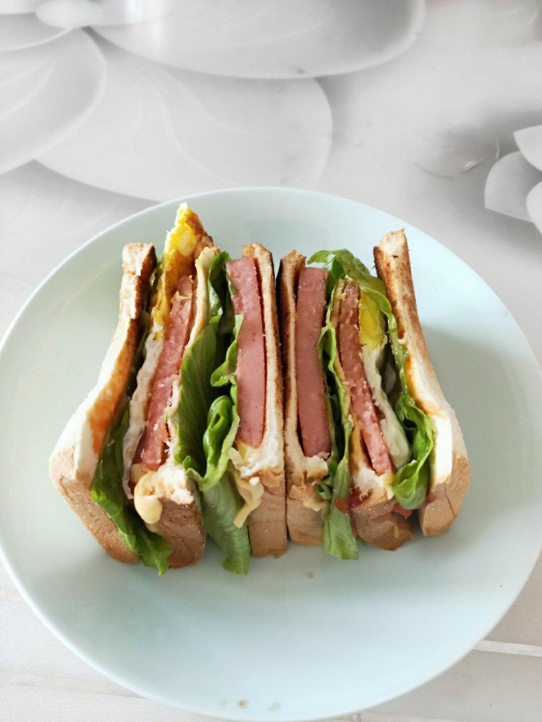 火腿芝士蛋三文治