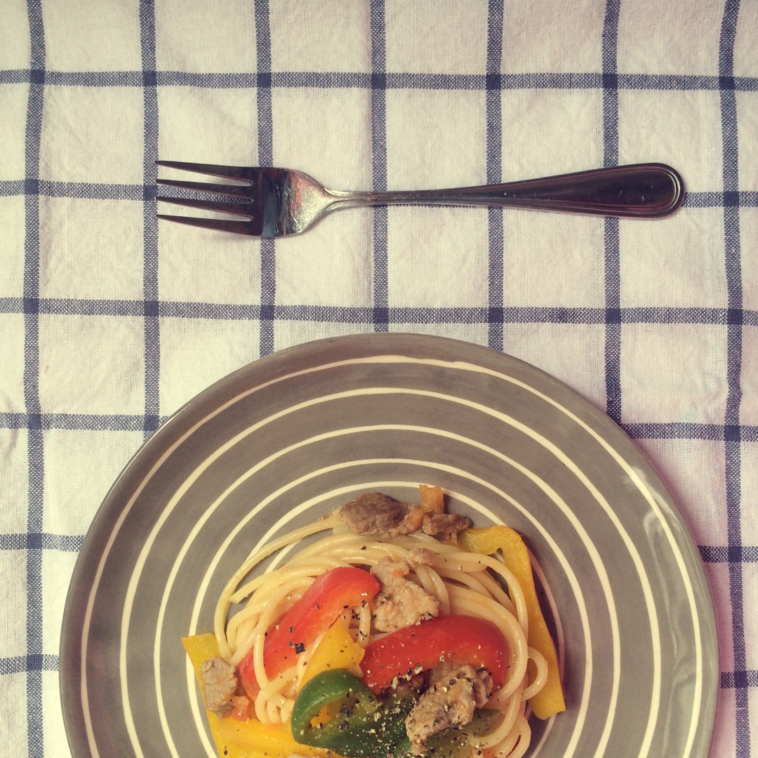 中式彩椒意面（Chinese Fried Spaghetti with Bell Peppers)