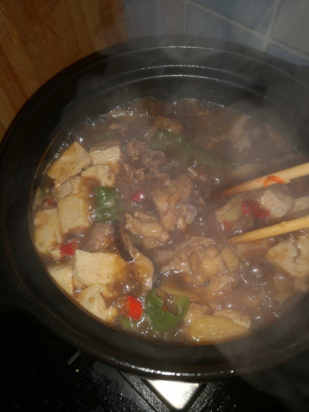 【黄焖鸡米饭】