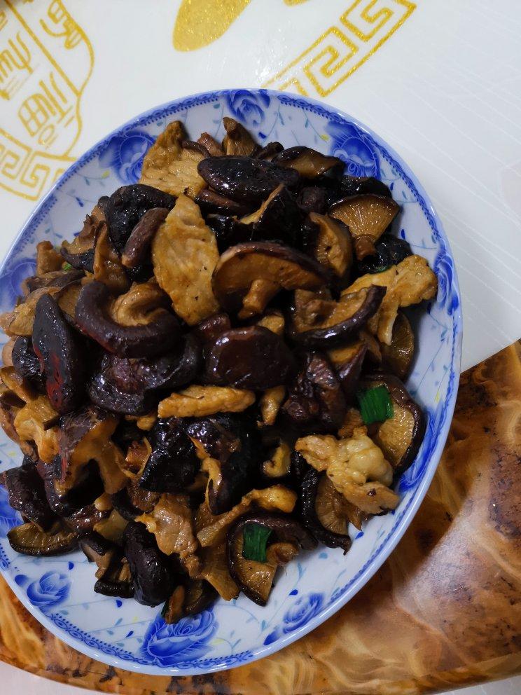 香菇炒肉