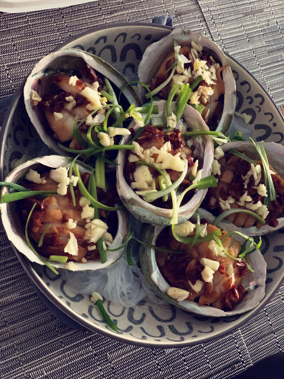 蒜蓉粉丝蒸鲍鱼