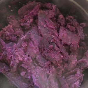 做蛋黄酥的紫薯馅的做法 步骤3