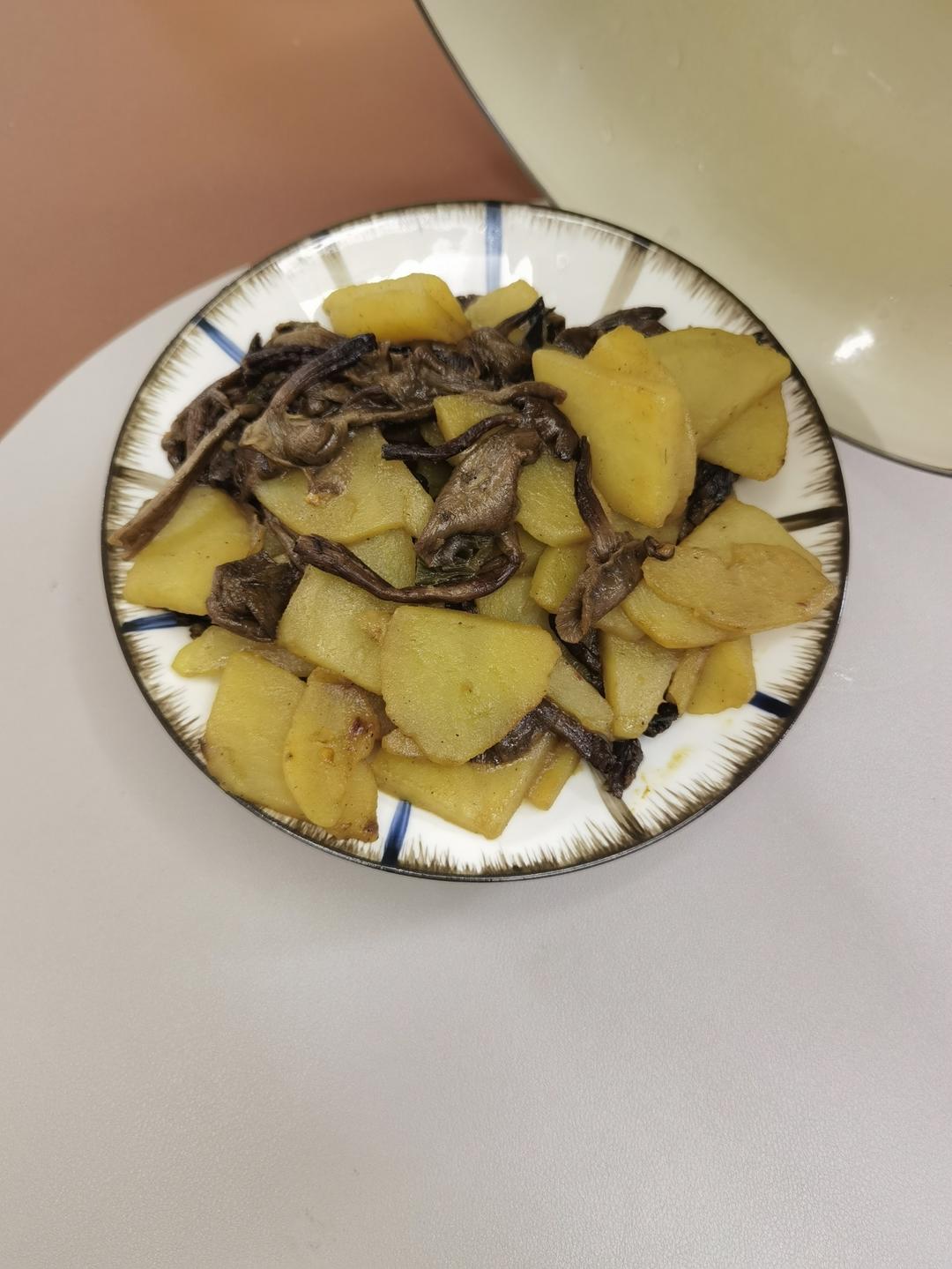 榛蘑土豆片