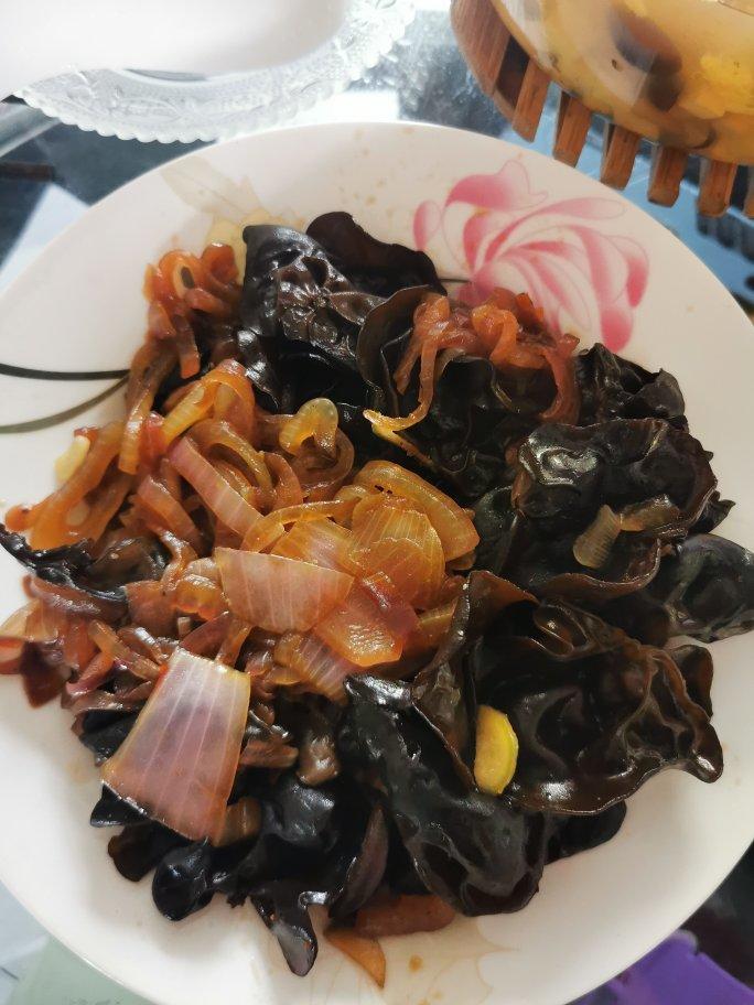 酸酸辣辣的炒木耳