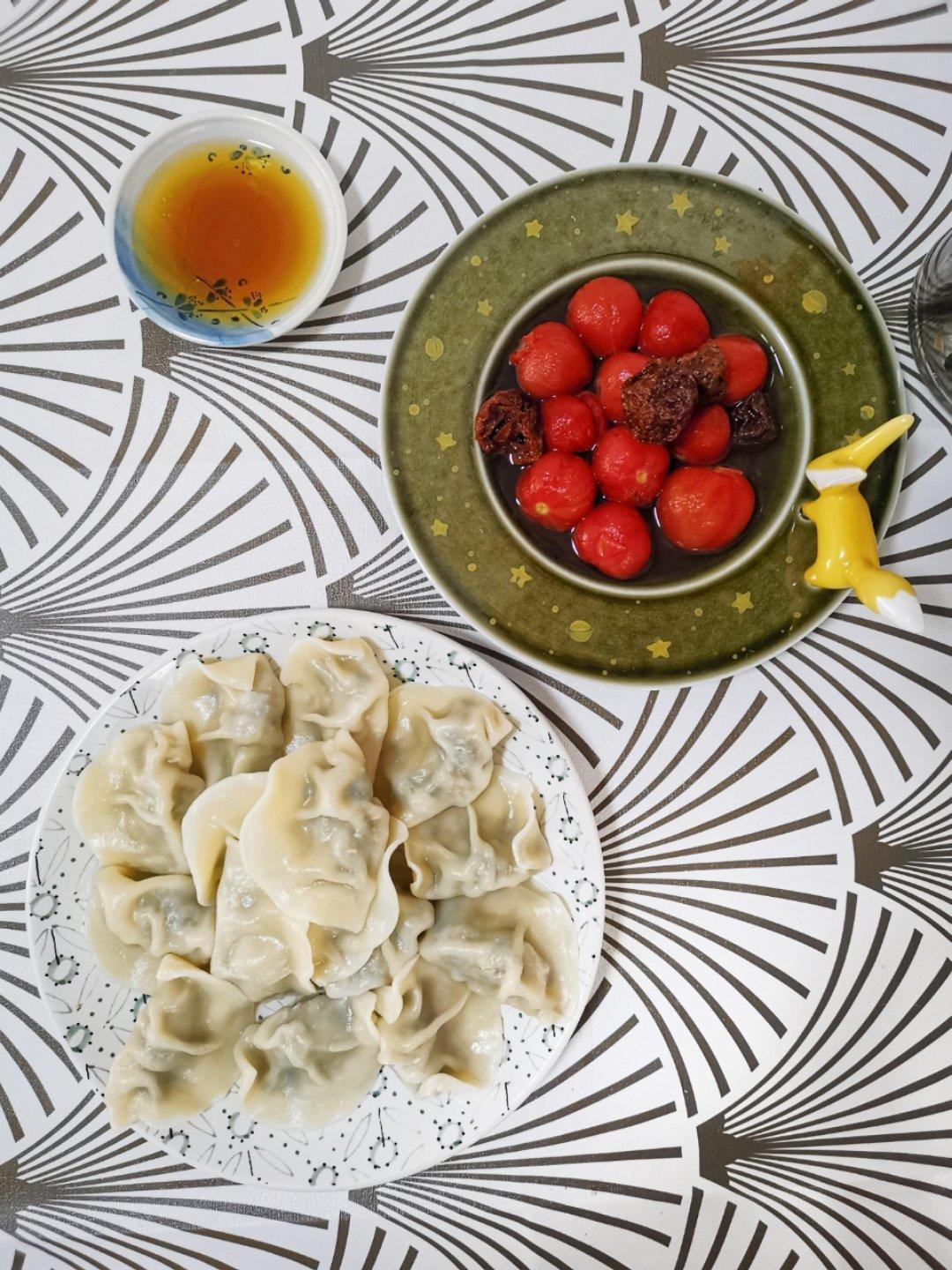 荠菜鲜肉饺子