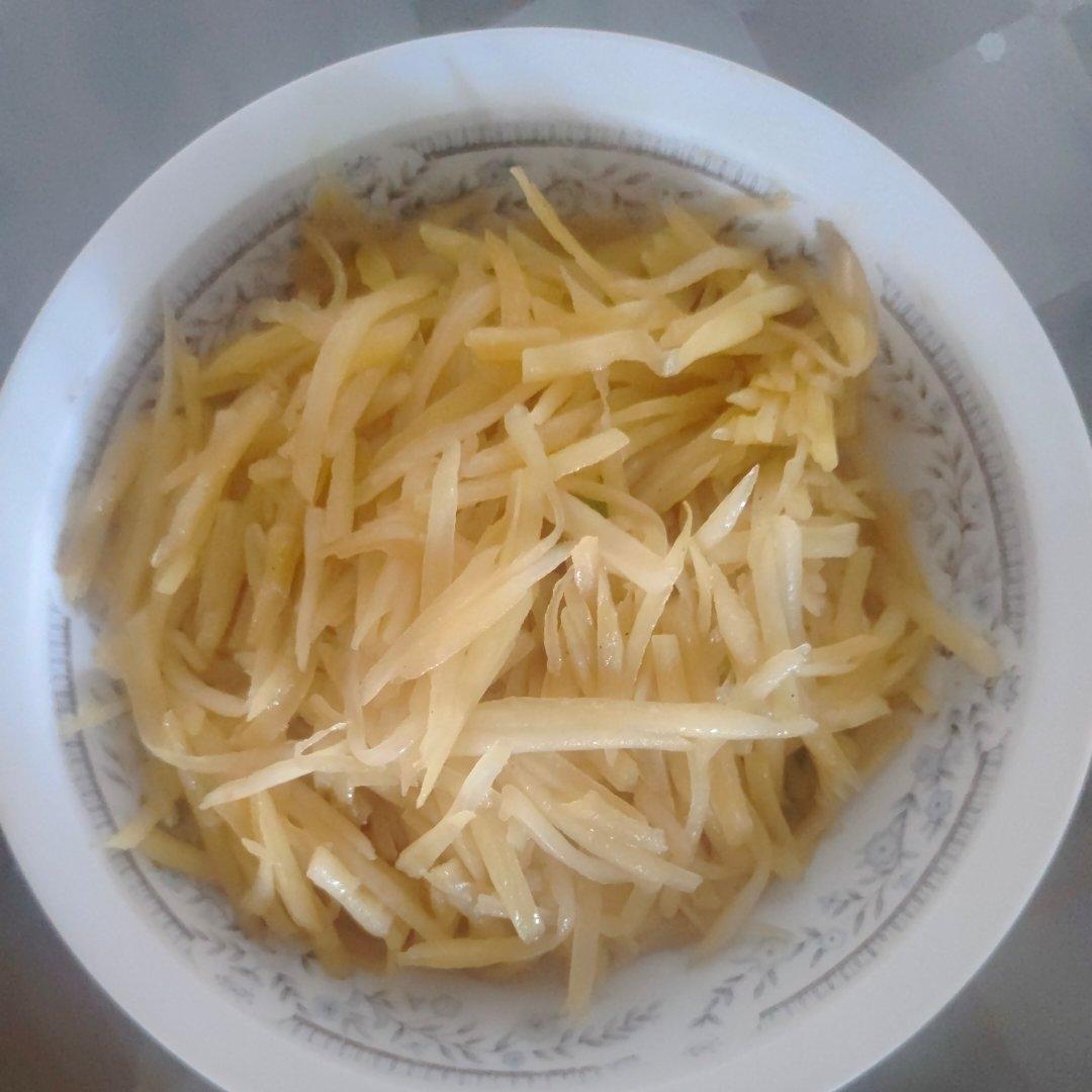香喷喷酸溜土豆丝