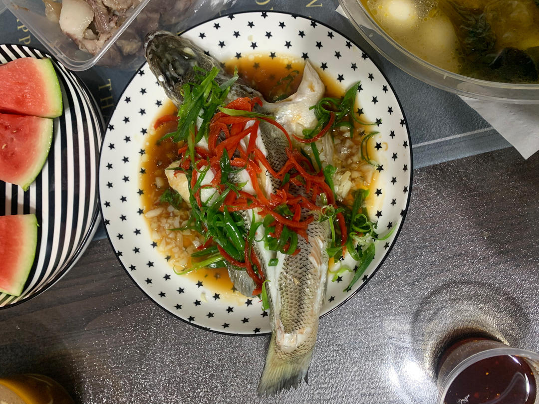 清蒸鲈鱼